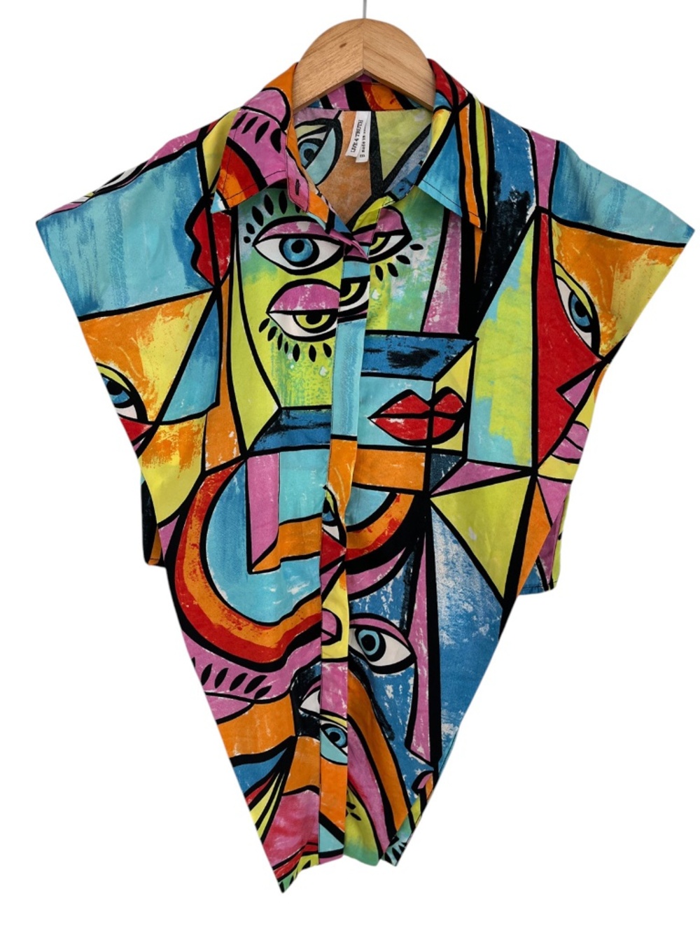 NWOT Live 4 Truth Women’s Abstract Cropped Point Hem Shirt Medium